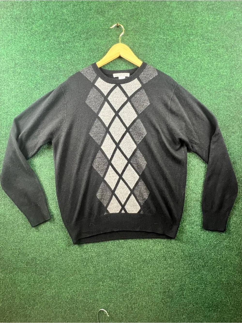 Geoffrey Beene Black Crewneck Sweater with Gray Argyle SKU 20032